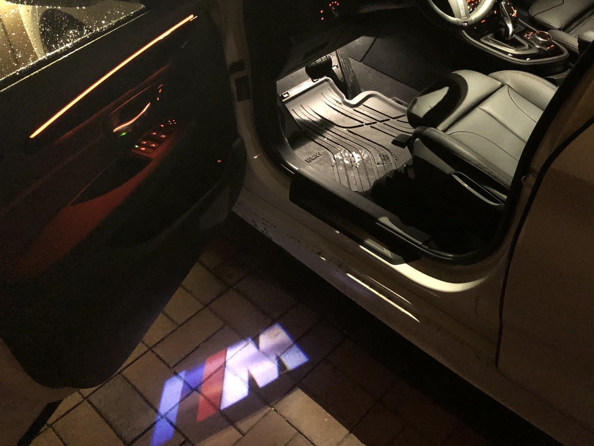 LED-Türprojektoren mit ///M-Logo - 2er BMW Active Tourer Forum