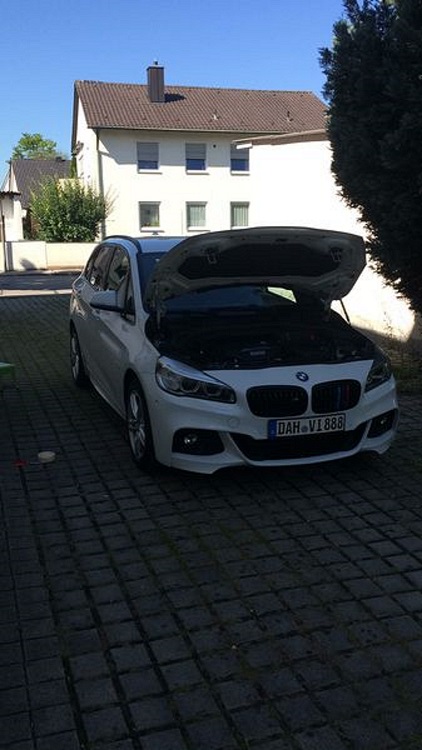mit weit aufgerissenem Maul ;-)